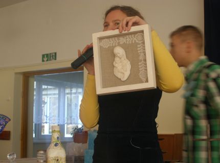 pani sylwia prezentuje ikon�