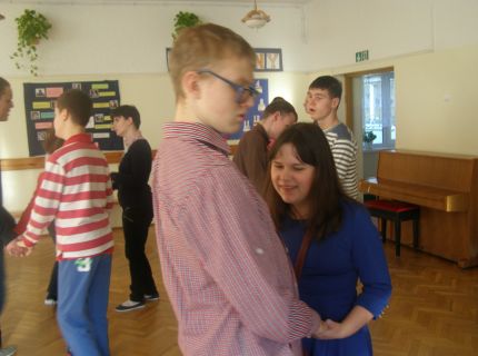 dyskoteka andrzejkowa dla uczni�w