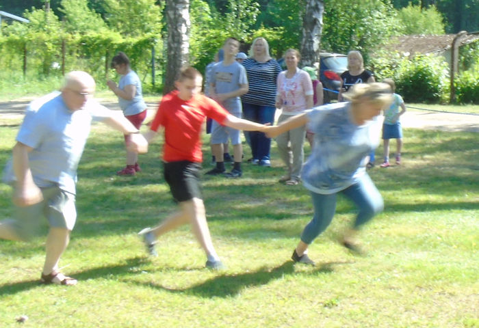 uczniowie podczas rywalizacji